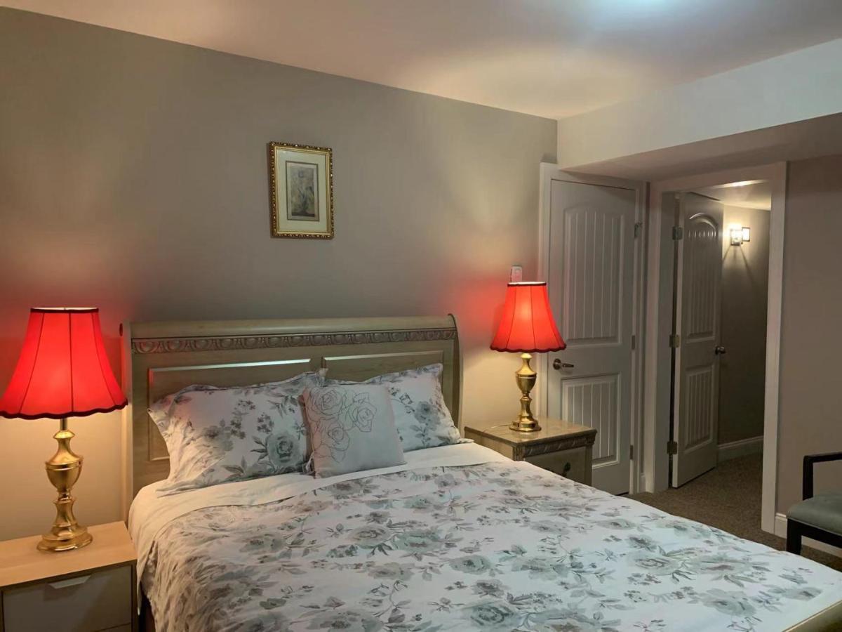 Mae Sweet Home Surrey Luaran gambar